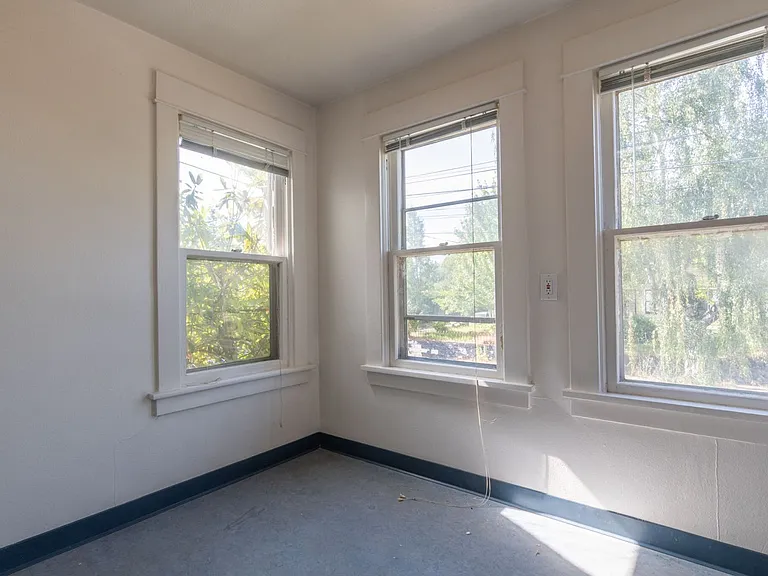 5534 N Missouri Ave — Photo 7