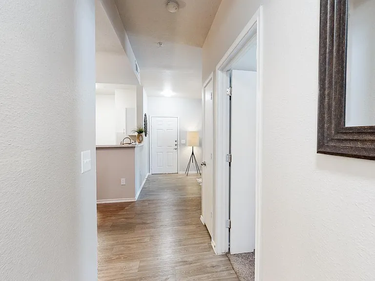 Brynwood Apartments — Photo 9