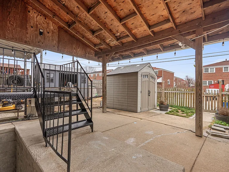 1029 Regina Dr — Photo 27