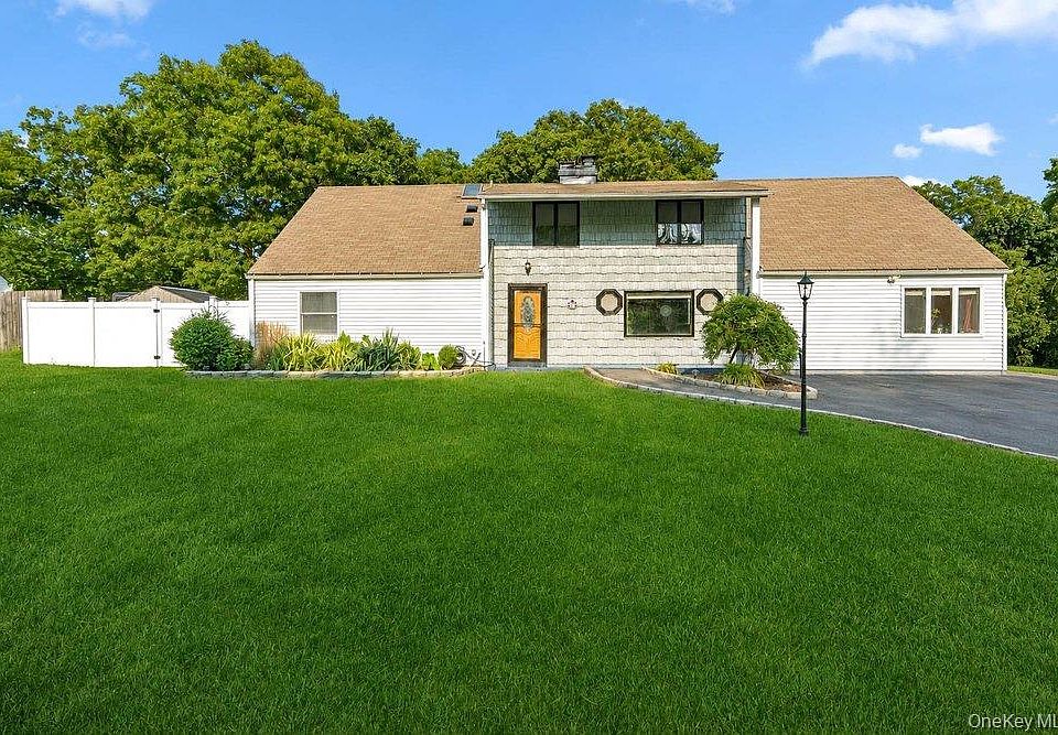 1st image of 21 Hackberry Lane