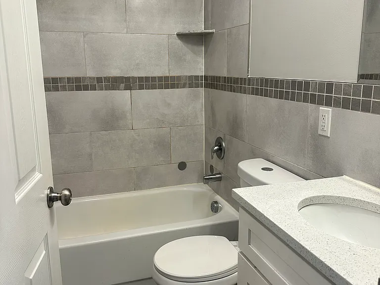 601 Magnolia Ave #5 — Photo 4