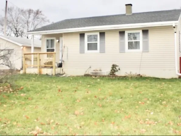 3425 Winhaven Dr, Waukegan, IL 60087