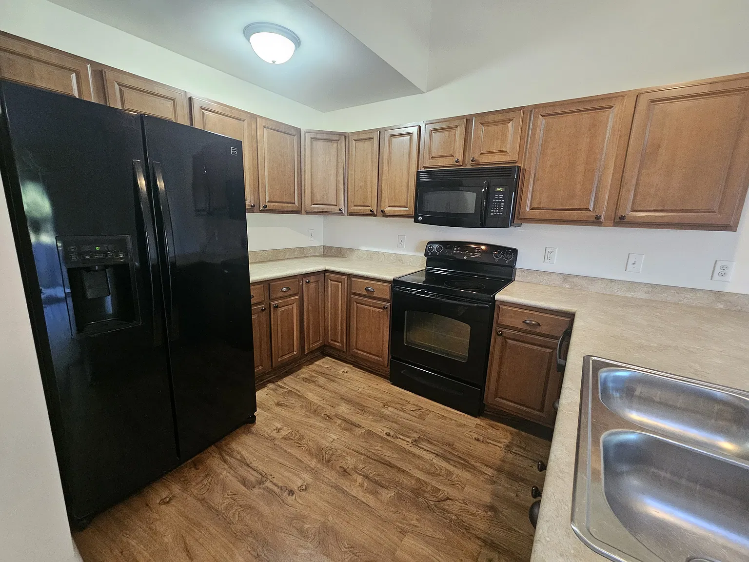 3 bed, 1448 sqft, $1,795 — Photo 3
