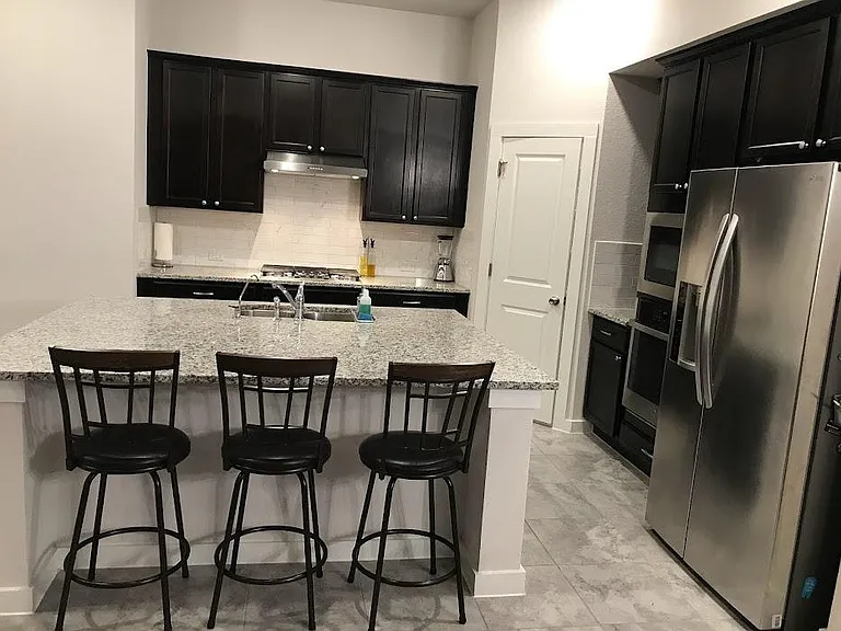 6037 Amalea Ln — Photo 32