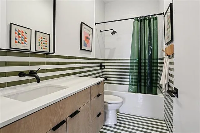 1435 Euterpe St — Photo 27