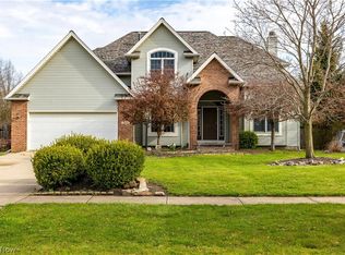 34896 Shawn Dr, North Ridgeville, OH 44039