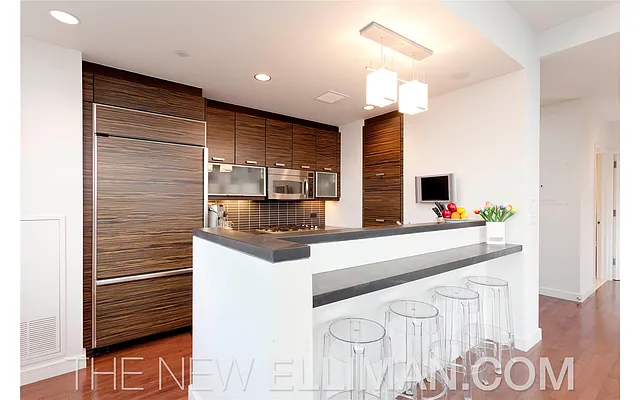 Sold by Douglas Elliman | media 15