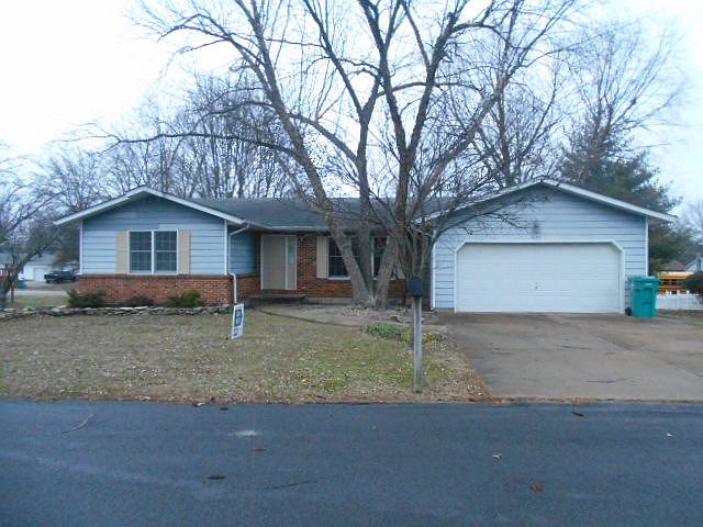 2nd image of 1023 Meadowlark Ln