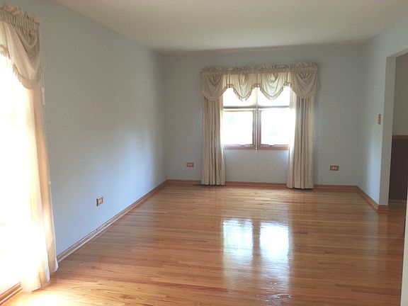 3rd image of 17257 Lockwood Ave