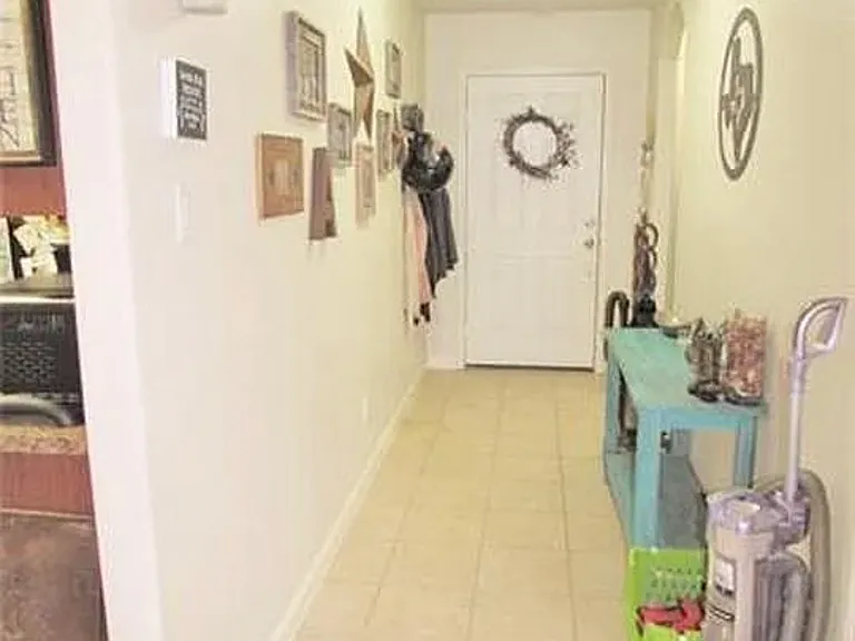 725 Lazy Crest Dr — Photo 5