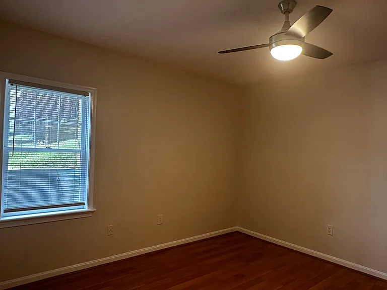 2530 Fairfax Dr #A — Photo 24