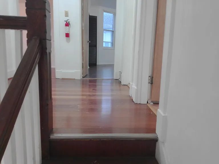 411 Noble St — Photo 16
