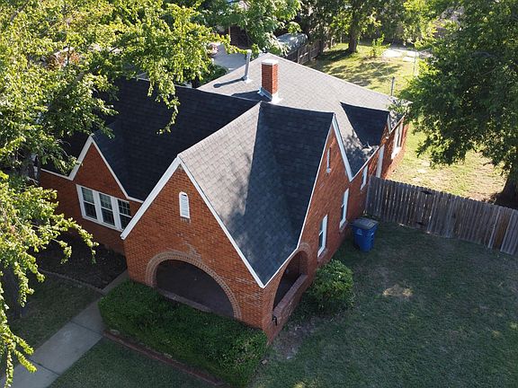 2nd image of 119 S Indianapolis Ave