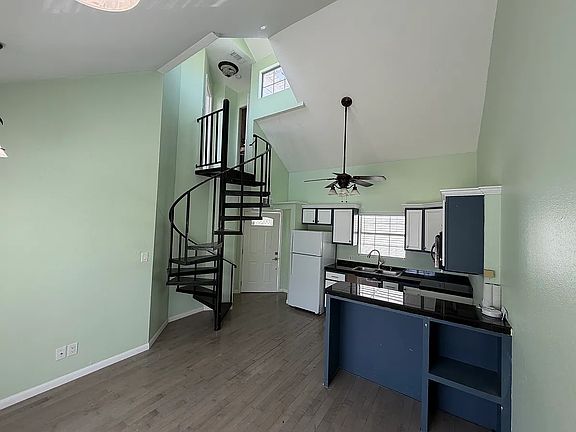 4th image of 310 Settlers Park Dr