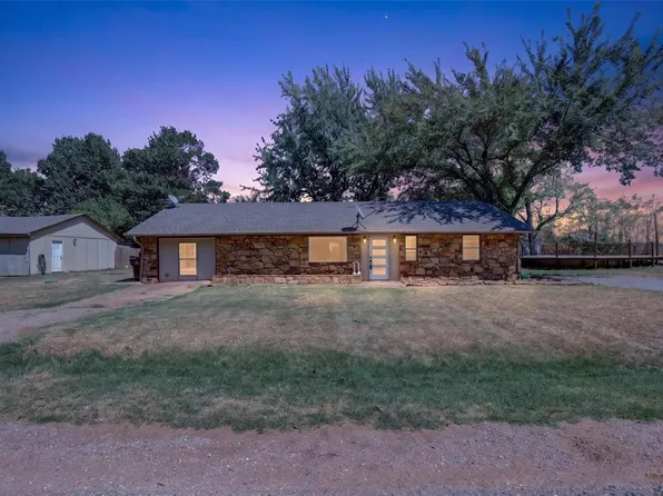 21480 Pioneer Cir, Harrah, OK 73045