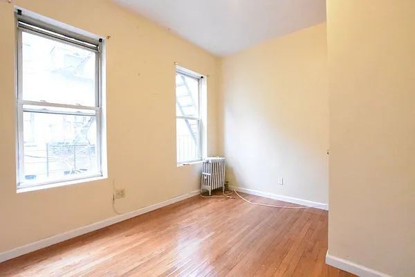 Rented by Clove Realty LLC | media 7