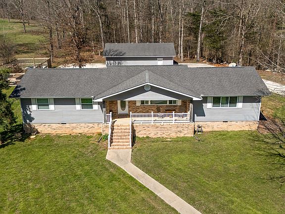 3rd image of 310 Daniels Rd