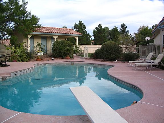 3rd image of 5830 N El Capitan Way