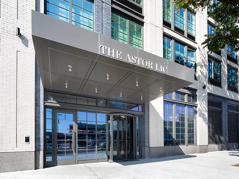 3620 Steinway St #PENTHOUSE — Photo 13
