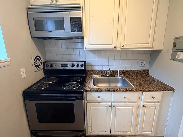 158 Fountain St #1E1 — Photo 6