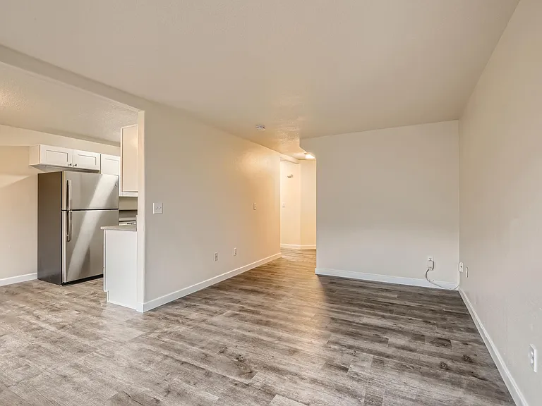 14318 SE Stark St #1 — Photo 7