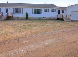 954 Seventeen Mile Rd, Kent City, MI 49330