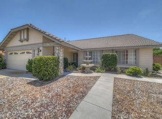 1517 W Wedgewood St, Rialto, CA 92376