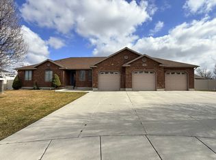 1492 N 1615 W, Clinton, UT 84015