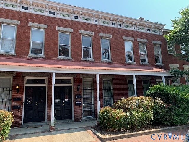 1st image of 220 W Marshall St