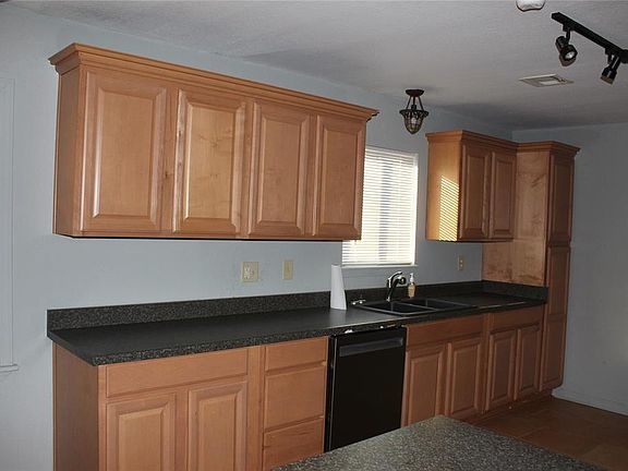 2nd image of 413 W 2nd St