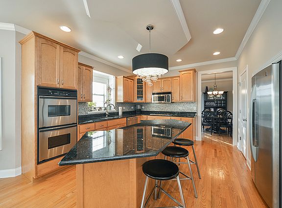 4th image of 22955 W Weinhold Dr