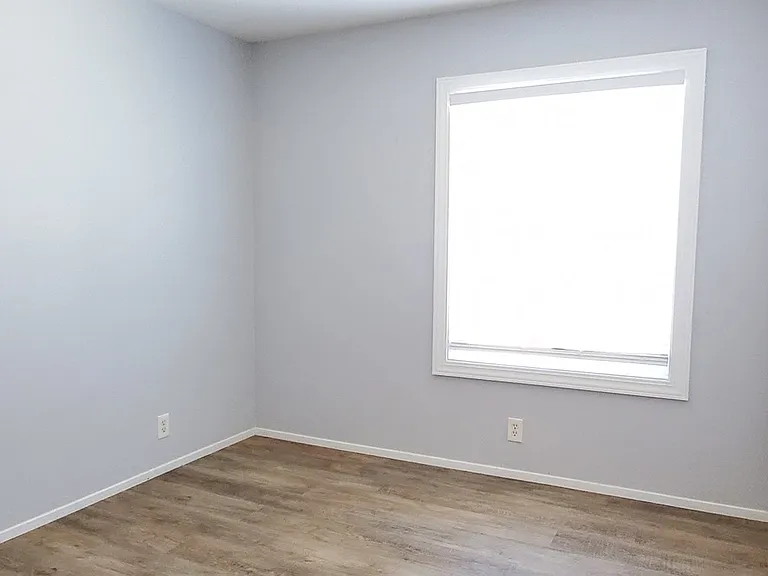 33225 Lake Champlain Ct — Photo 21