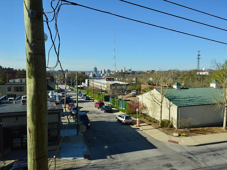 Open view clear to downtown skyline