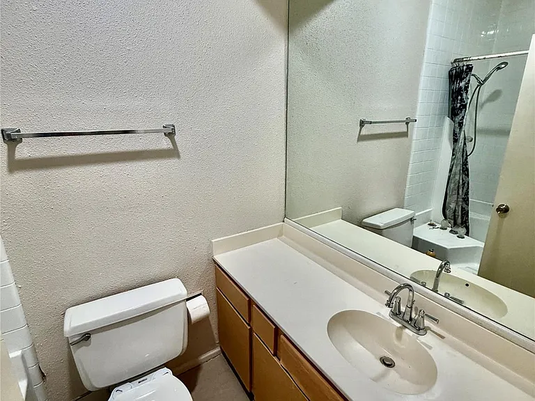 2213 S Braeswood Blvd #13A — Photo 7