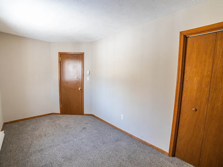 9640 Stony Hollow Dr — Photo 26