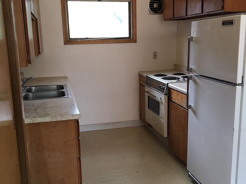 2nd image of 1017 W 8th Ave #1