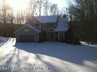 101 Rock Oak Ln, Greentown, PA 18426