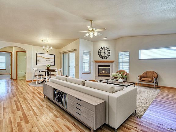 4th image of 397 Lilac Place