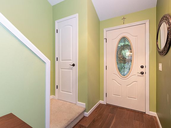 4th image of 2917 Applelane Ave