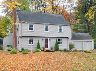 5 Shady Ln, West Hartford, CT 06117