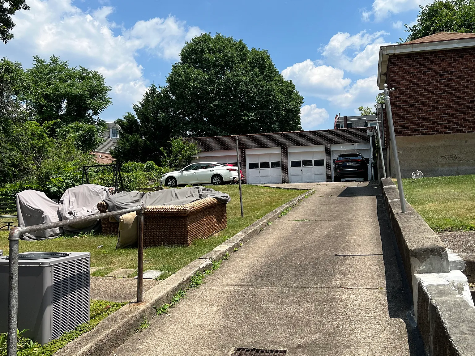 4 bed, $3,000 — Photo 2