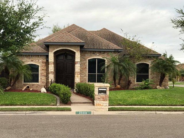 1st image of 3008 Hillcrest Dr