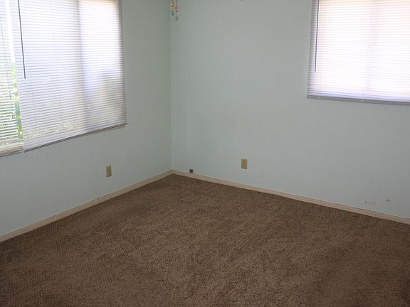 4th image of 519 15th Ave