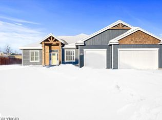 6949 E Gateway Dr, Palmer, AK 99645