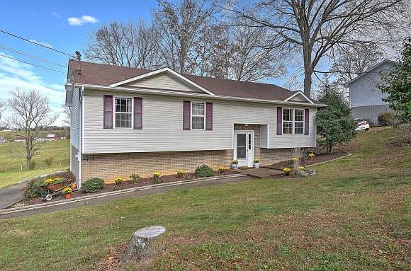 1st image of 128 Deakins Estates Dr