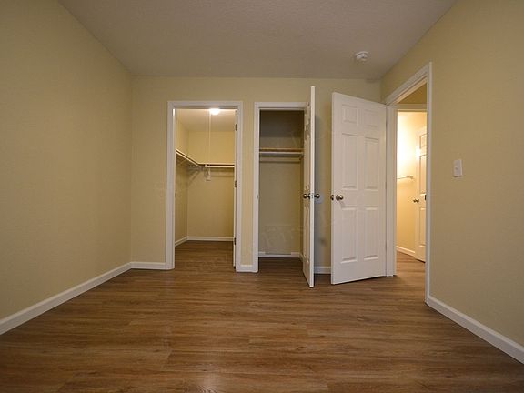 4th image of 616 Evergreen St #17
