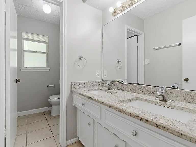 1122 Tigris Ln — Photo 18