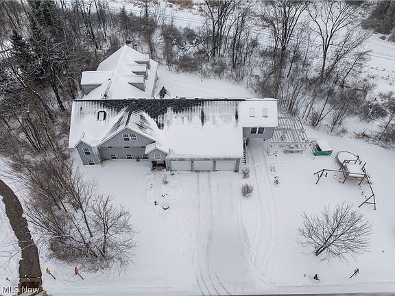 4th image of 593 Silvercrest Rd