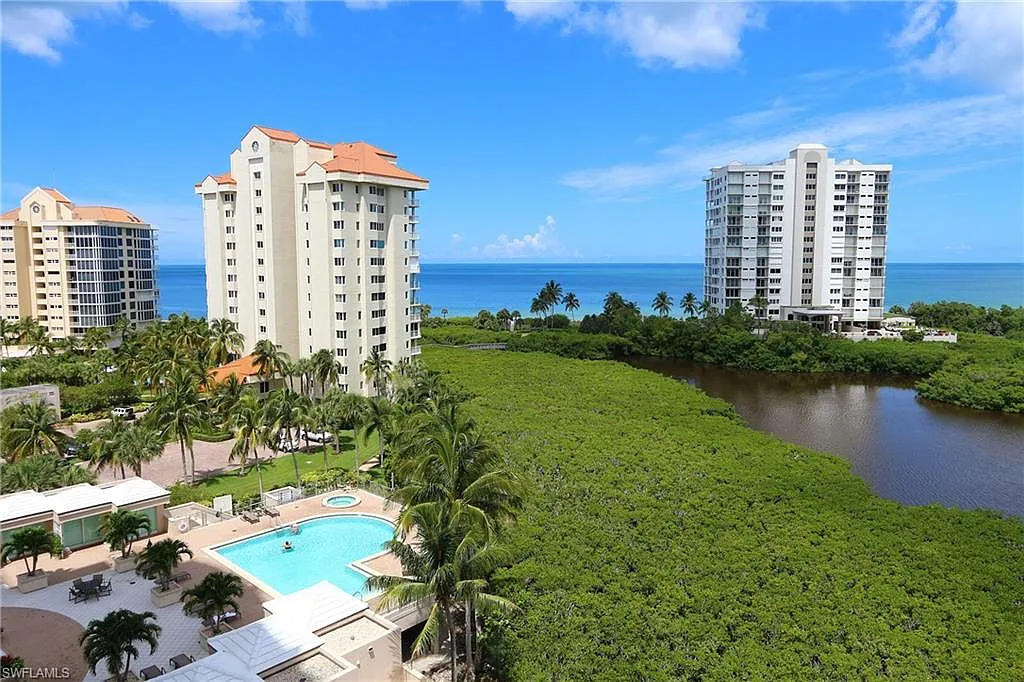 2 bed, 3.0 bath, 2173 sqft, $15,500 — Photo 2