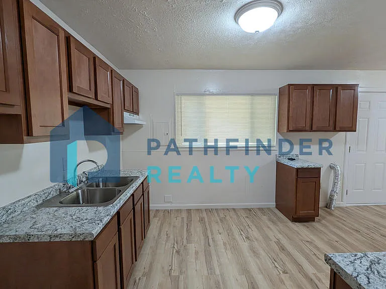 4253 Redonda Ln — Photo 7